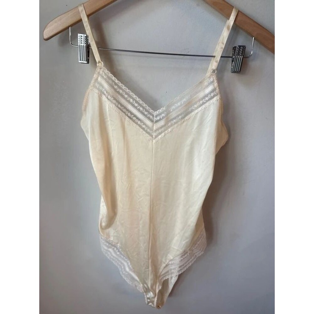 Vintage Ivory Lace Teddy Bodysuit Adjustable Straps